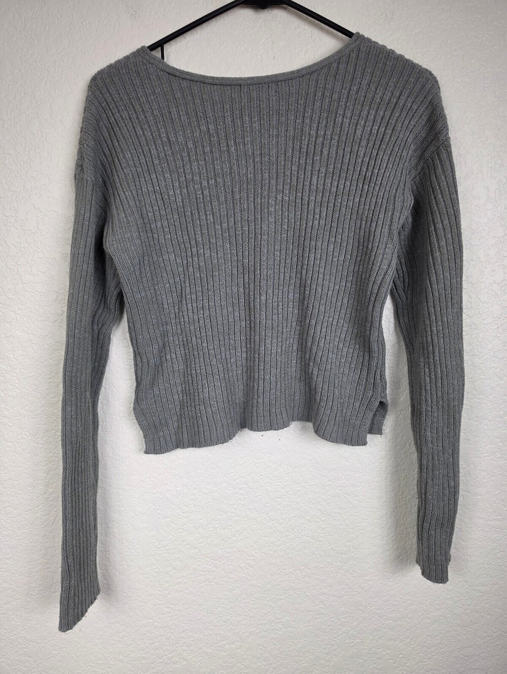 Wild Fable Gray Ribbed V-Neck Sweater Medium - Picture 2 of 4